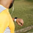 Corredor usando um Apple Watch
