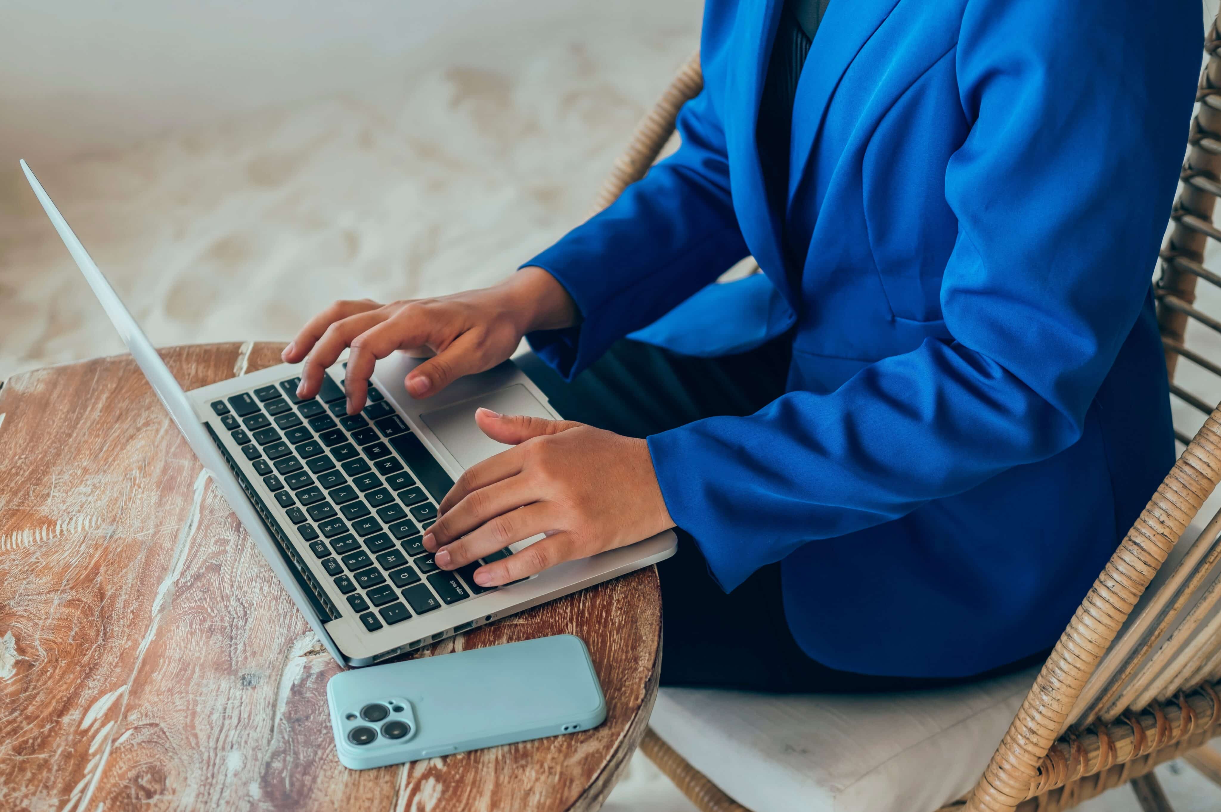 How to prioritize a connection type (wired or wireless) on Mac Archyde