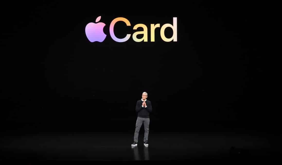 Tim Cook apresentando o Apple Card