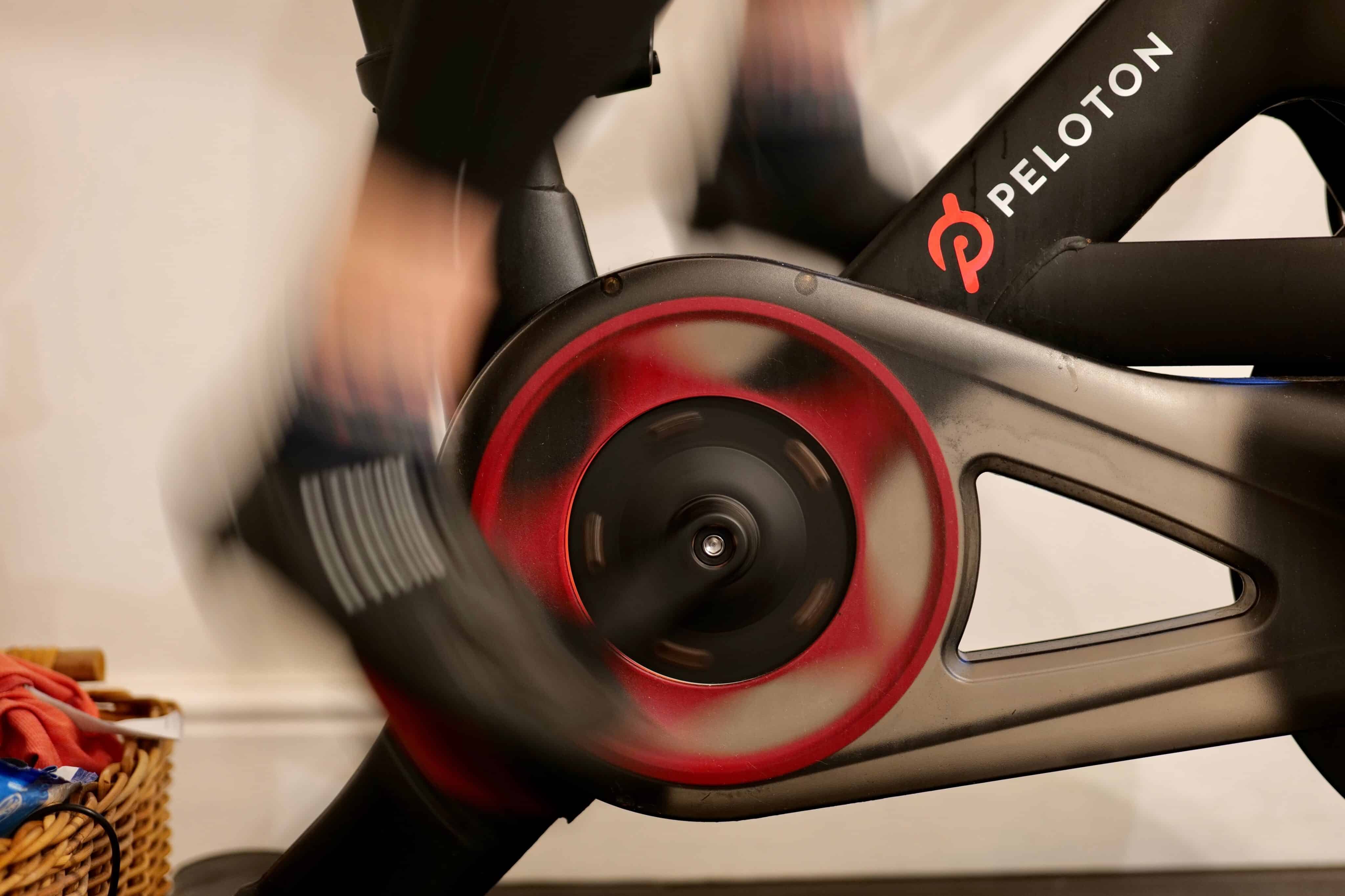 Peloton anuncia nova bicicleta ergométrica integrada ao GymKit e nova  esteira - MacMagazine