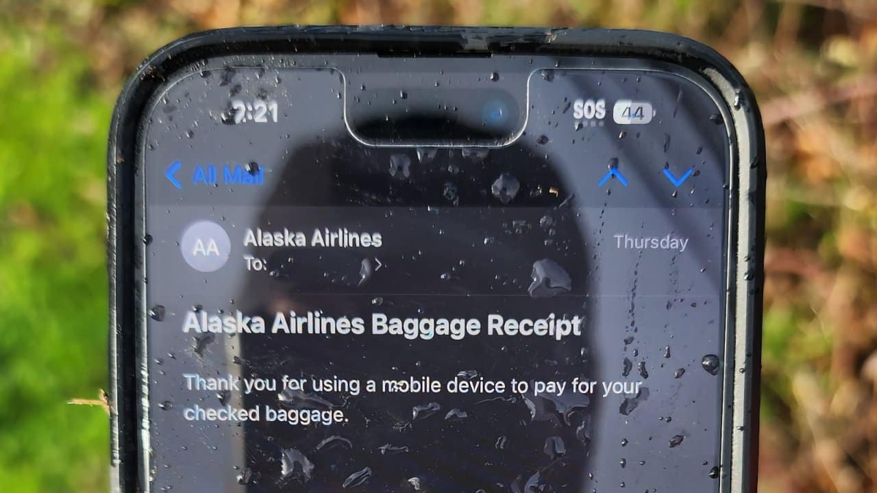 iPhone que caiu de voo da Alaska Airlines que perdeu a porta