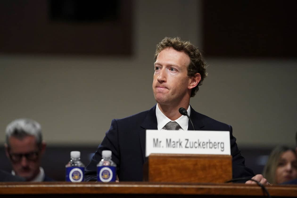 Mark Zuckerberg (CEO da Meta) em audiência do Comitê Judiciário do Senado dos EUA