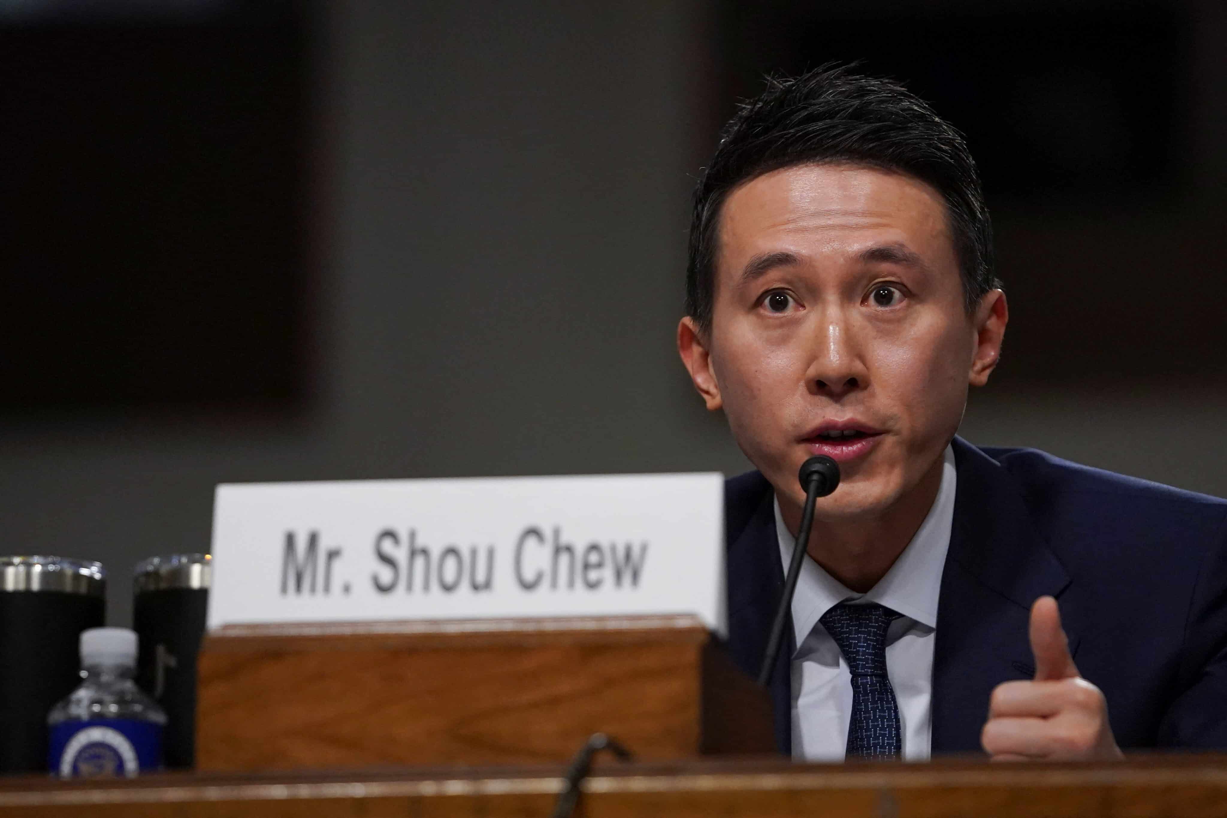 Shou Chew (CEO do TikTok) em audiência do Comitê Judiciário do Senado dos EUA