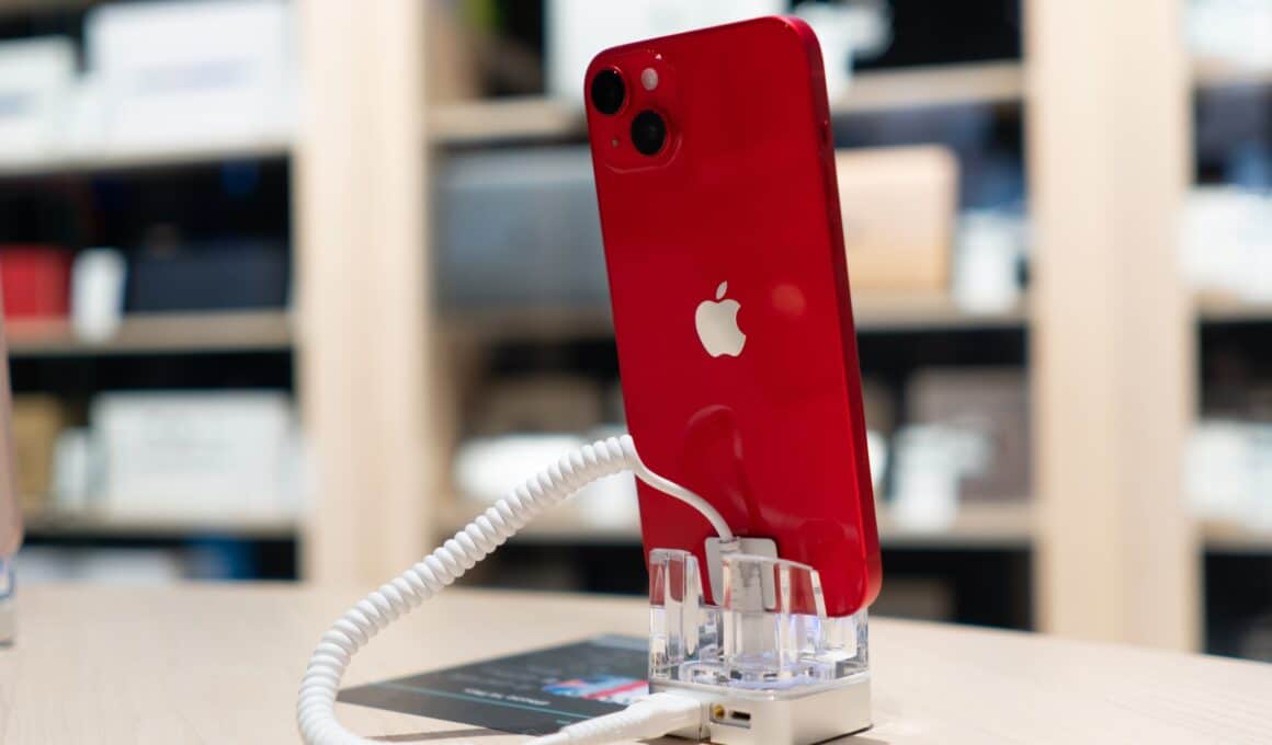 iPhone 14 vermelho