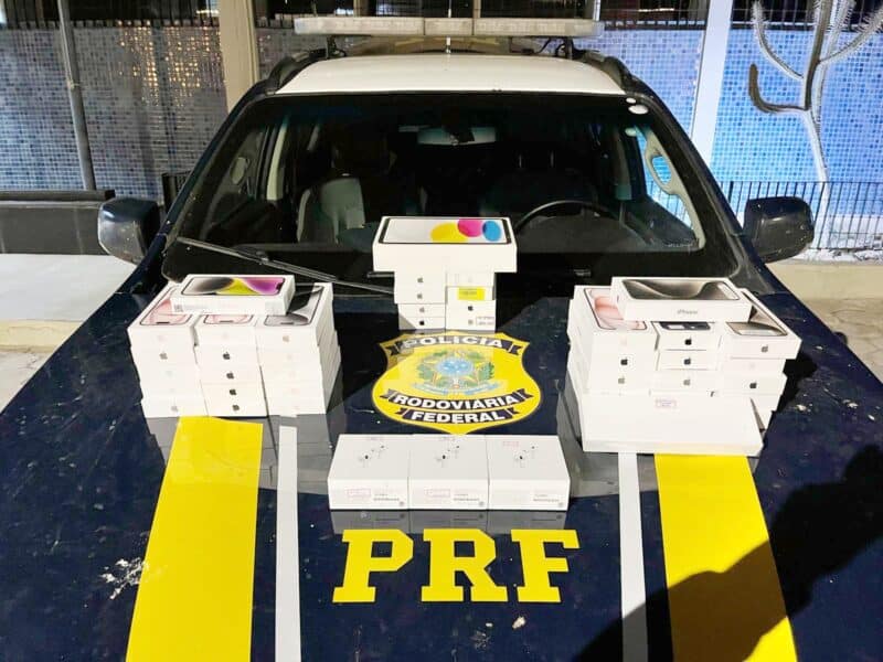 PRF apreende mais de 40 iPhones sem nota fiscal em Pernambuco