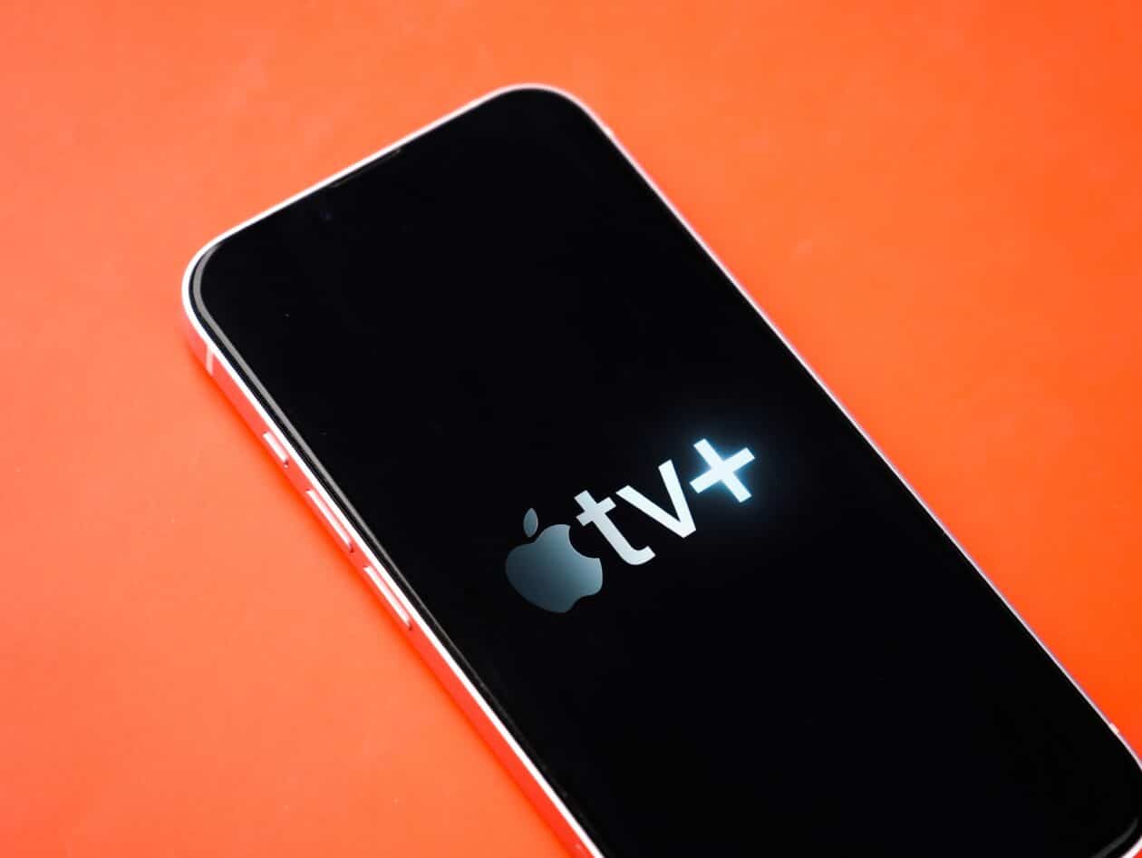 Logo do Apple TV+ em um iPhone