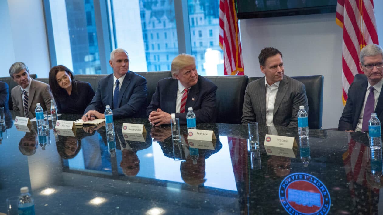 Presidente eleito Donald J. Trump se reuniu com líderes da indústria de tecnologia em Nova York
