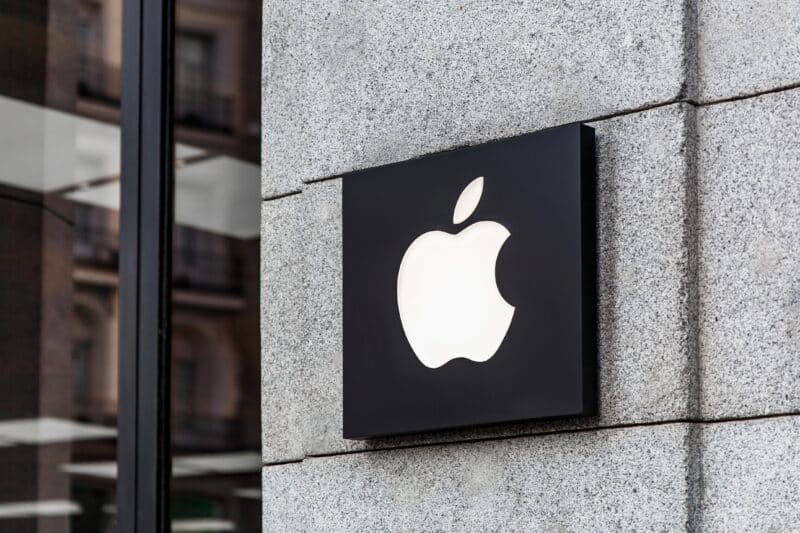 Fachada da Apple Puerta del Sol