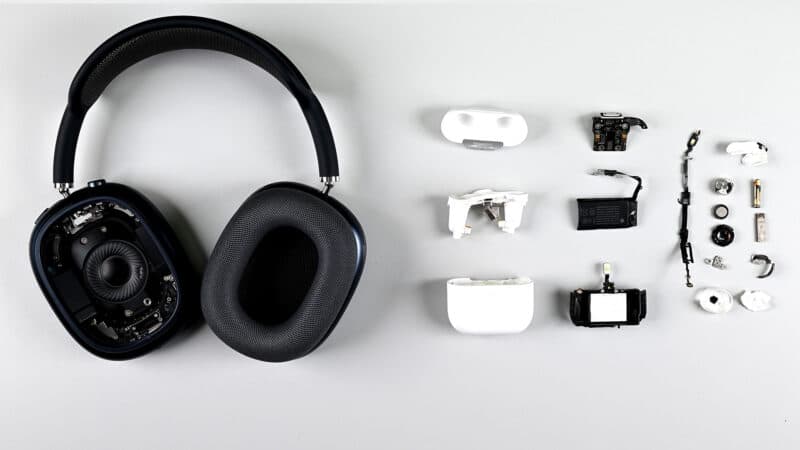 AirPods 4 e AirPods Max (USB-C) desmontados pela iFixit