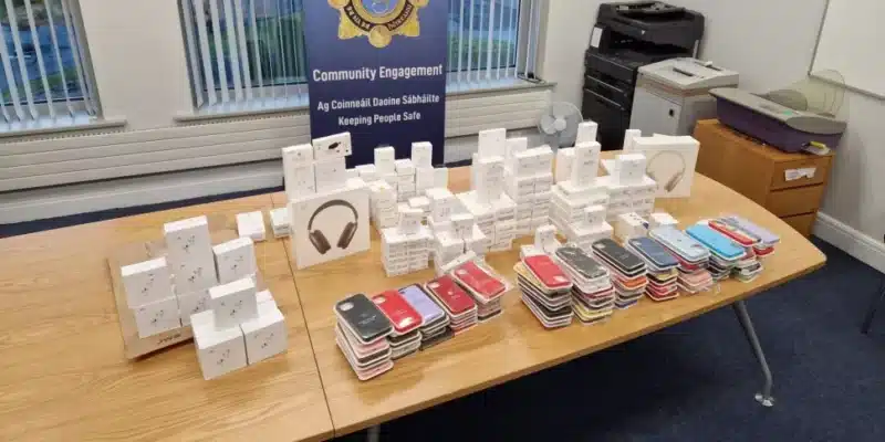iPhones falsos apreendidos Gandaí