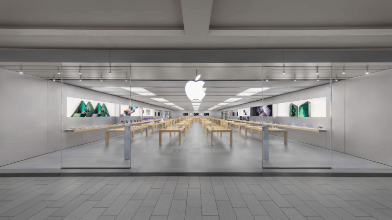Apple Roosevelt Field