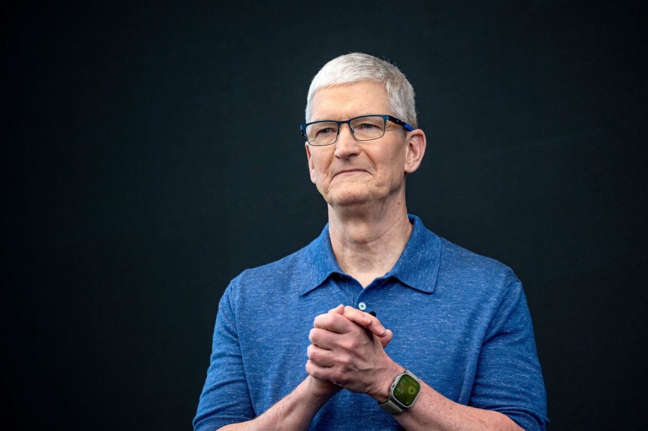 Cook poderá acumular cargos de CEO e presidente do conselho da Apple