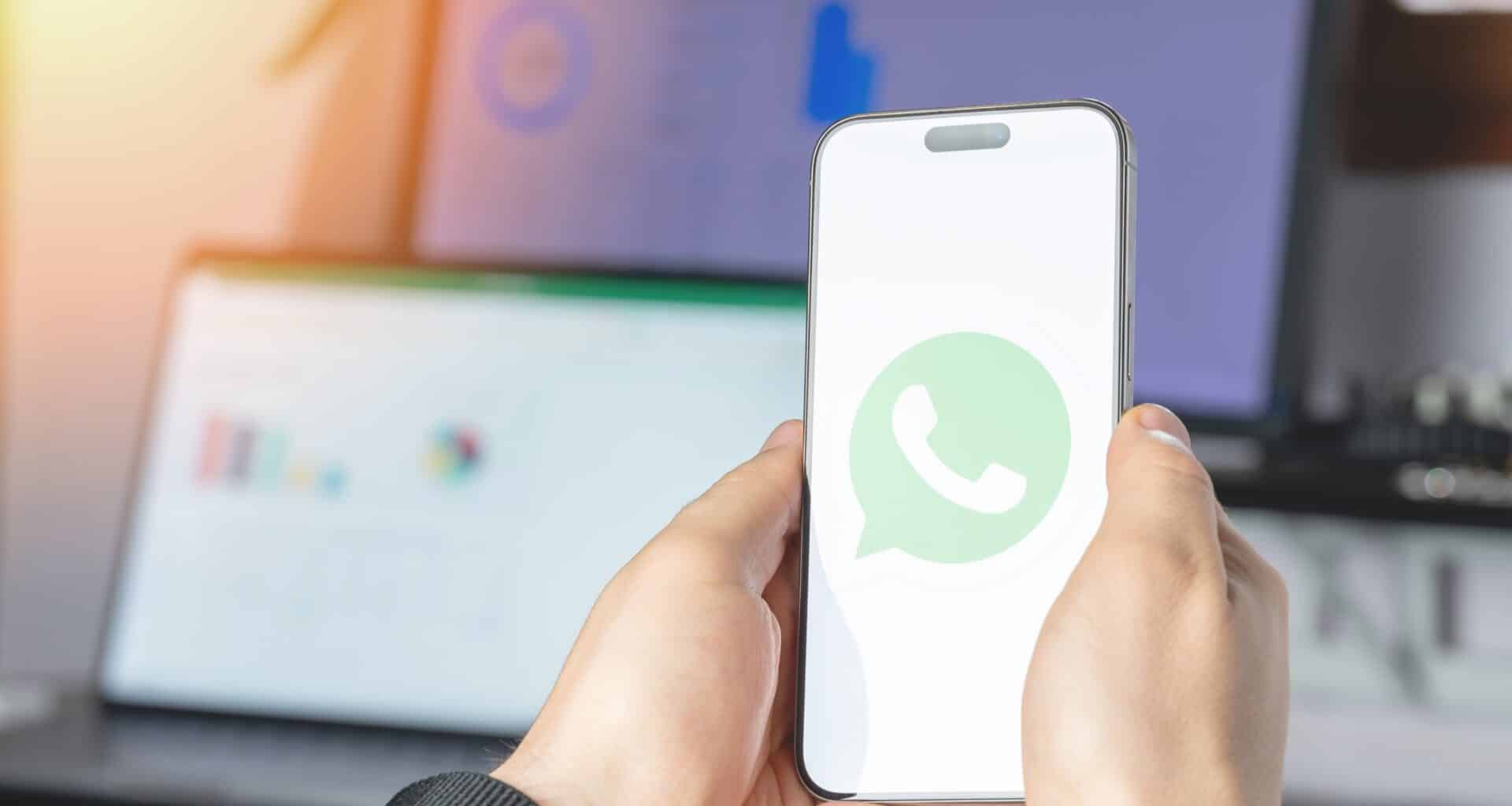 Logo do WhatsApp Messenger exibido no iPhone
