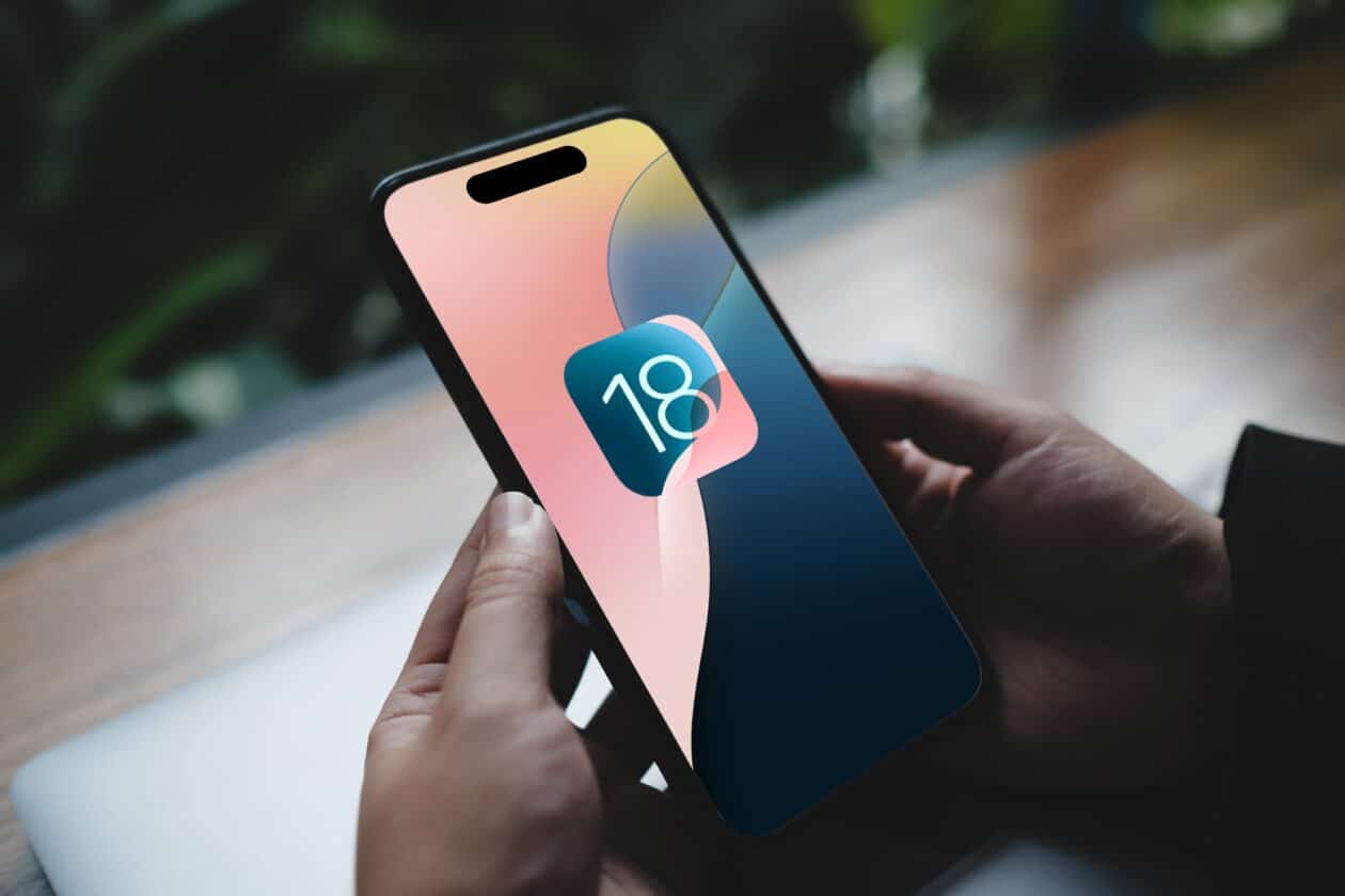 Logo do iOS 18 no iPhone