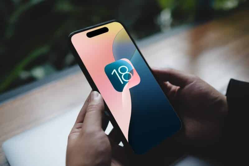 Logo do iOS 18 no iPhone