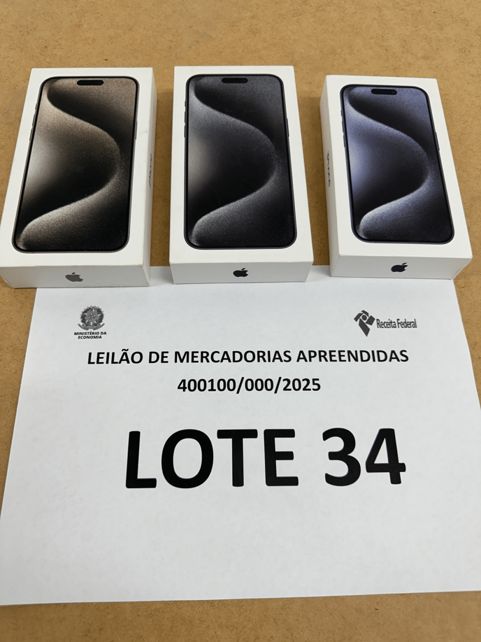 Leilões da Receita têm dois iPhones 15 Pro Max e um 15 Pro por R$4.700