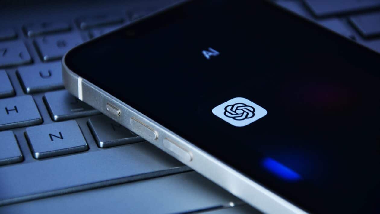 App Store: ChatGPT foi o mais baixado no Brasil em 2025; Roblox liderou entre jogos