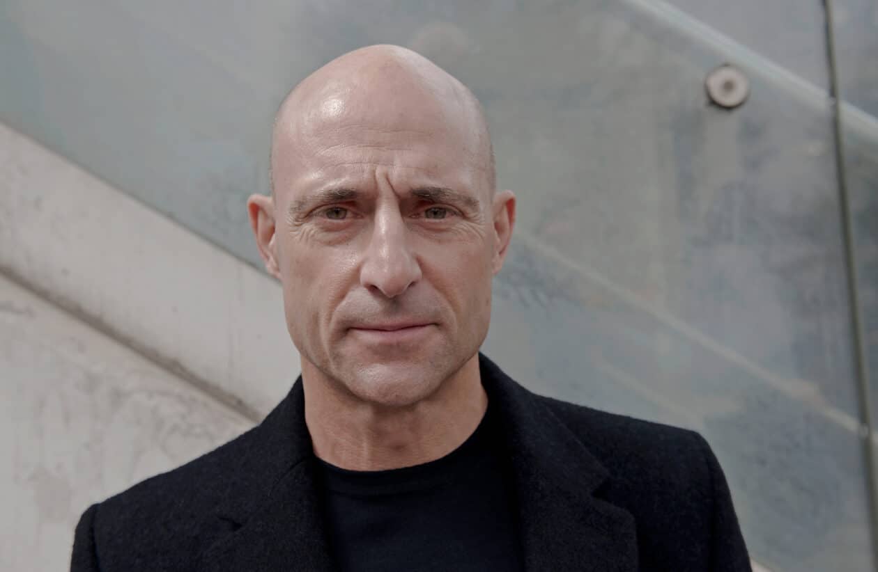 Ator Mark Strong