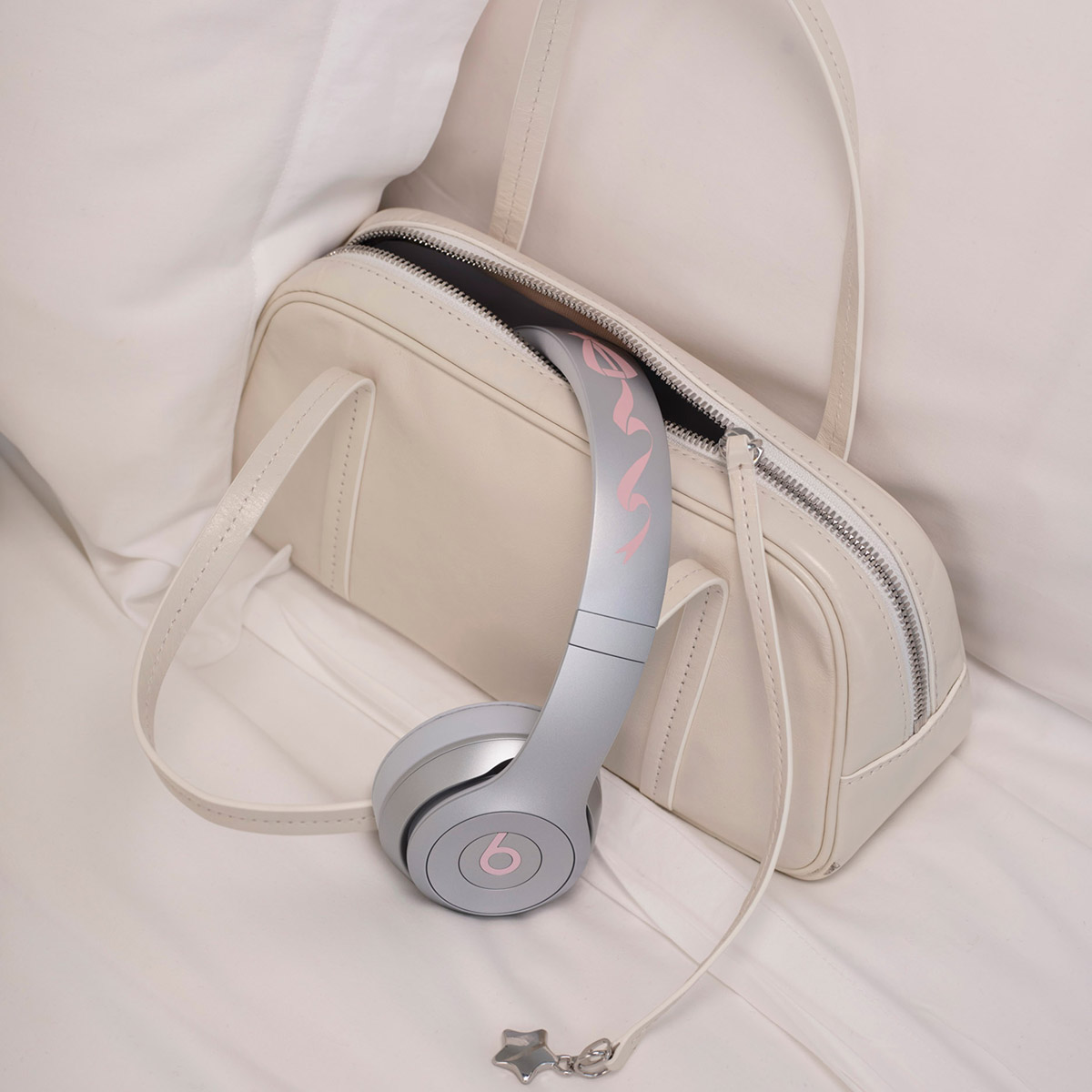 Beats Solo4 – Sandy Liang Limited Edition