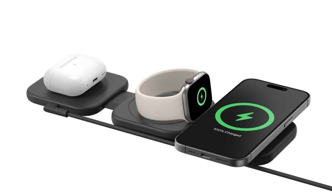 BoostCharge Pro Magnetic Wireless Travel Pad (3-in-1)