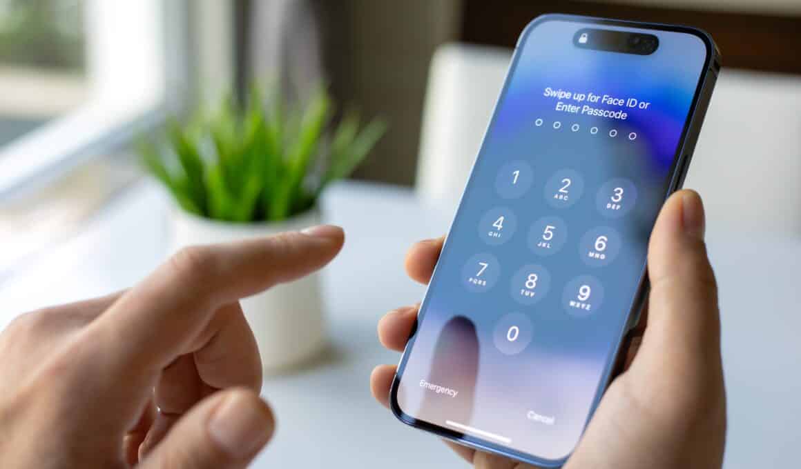 Introduzindo a senha em um iPhone 15 Pro Max