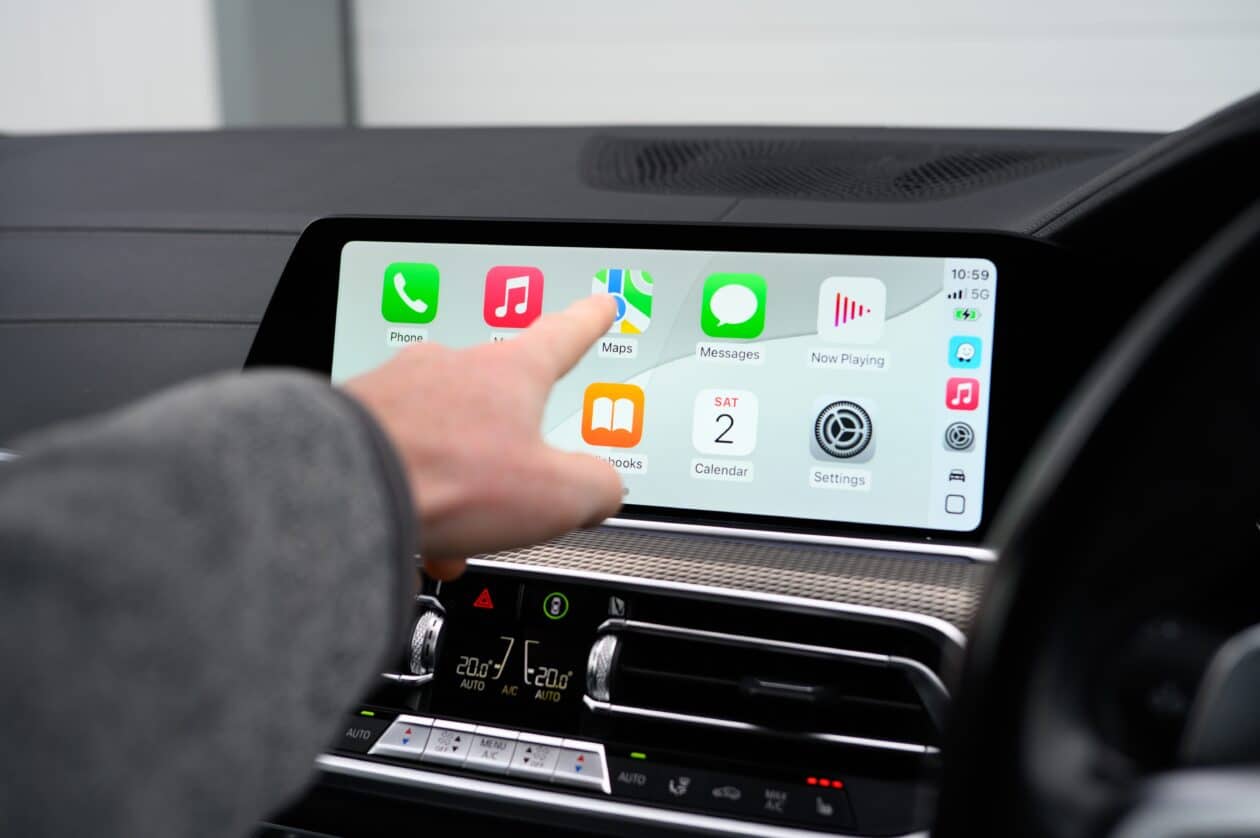 O que fazer se a tela do CarPlay estiver com efeito pixelado