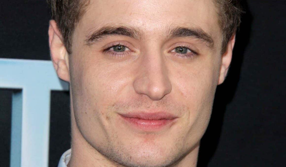 Ator Max Irons