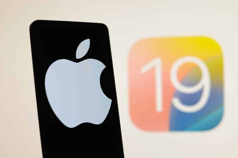 Logo da Apple e representação do ícone do iOS 19