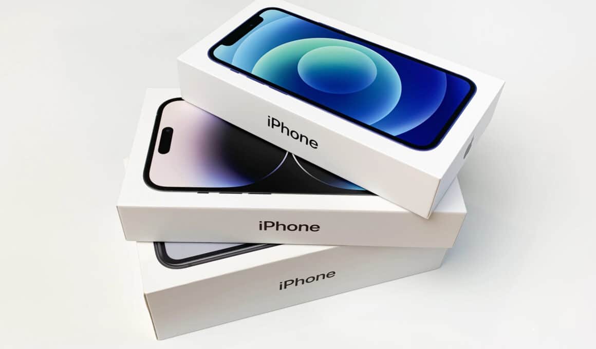 Caixas de iPhones