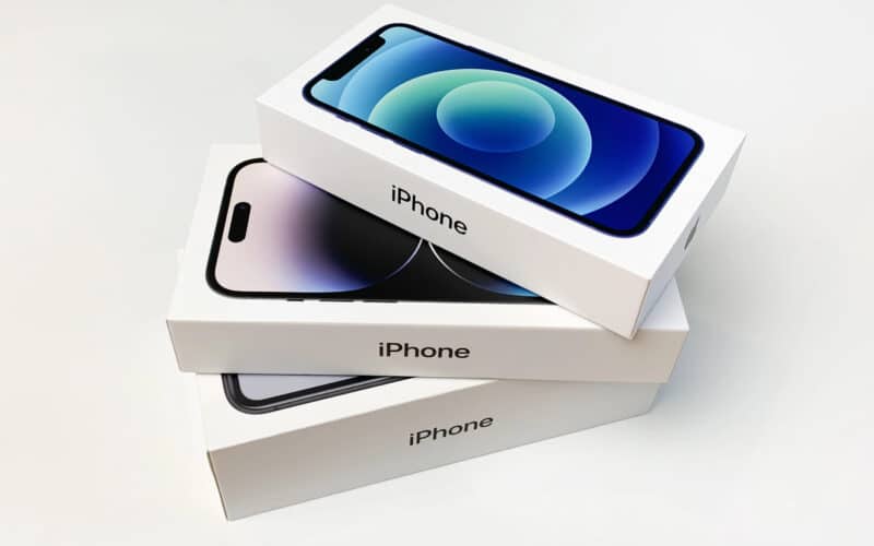 Caixas de iPhones