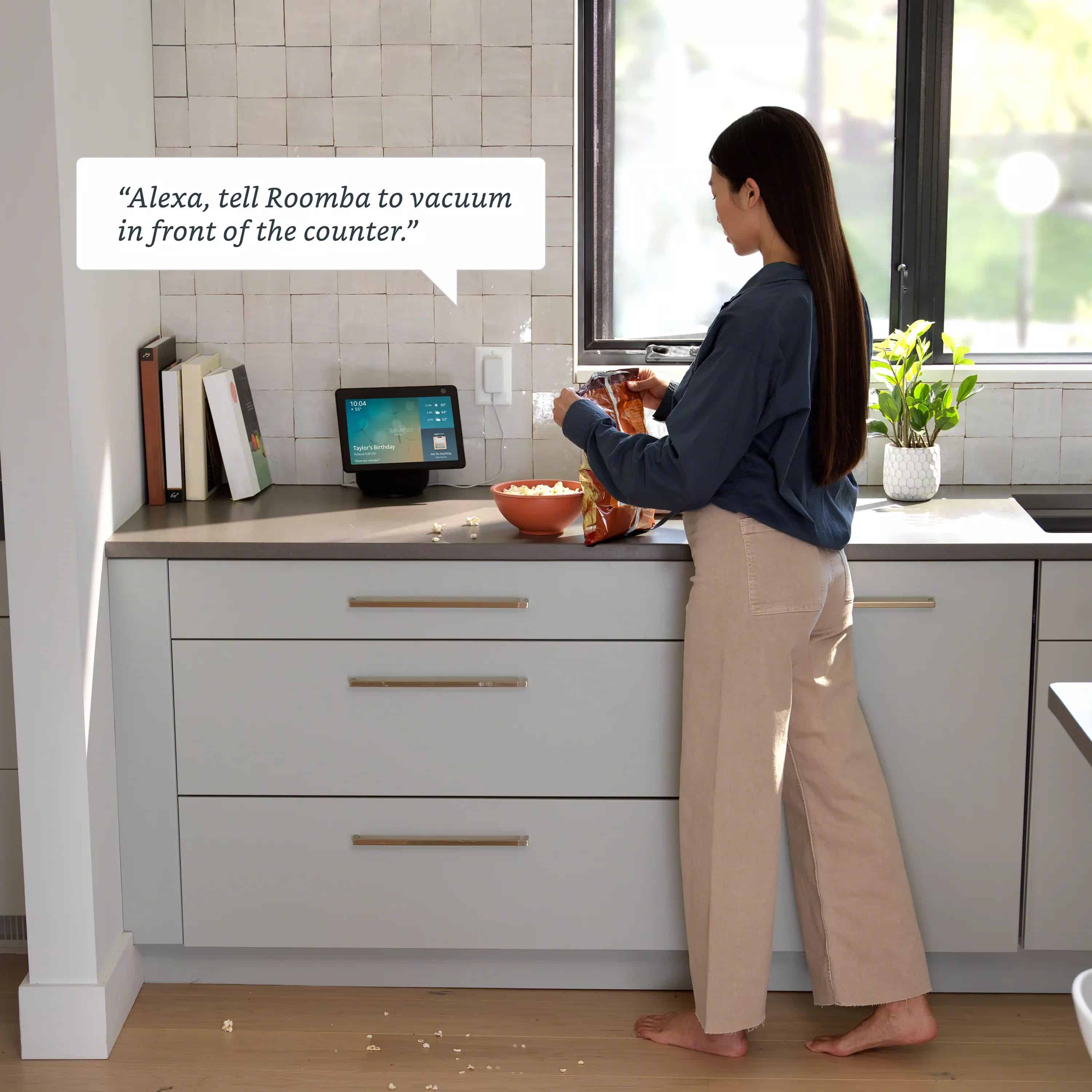 Roomba® Max 705 Vac robot + AutoEmpty™ dock
