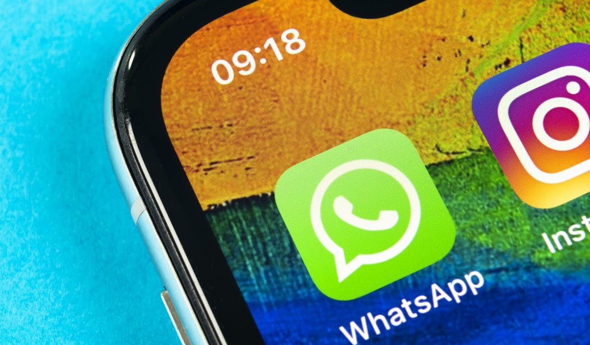 Ícones dos apps WhatsApp e Instagram no iPhone