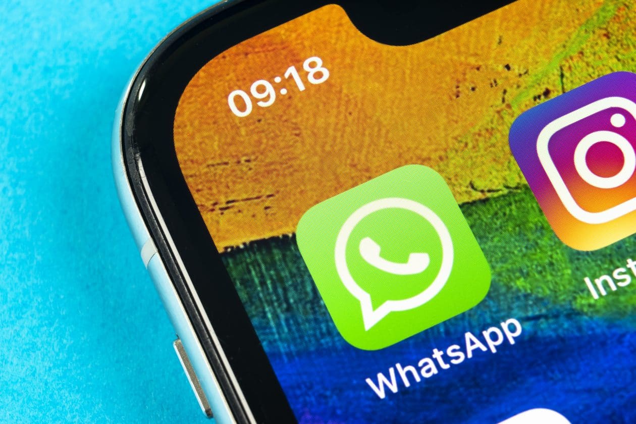Ícones dos apps WhatsApp e Instagram no iPhone