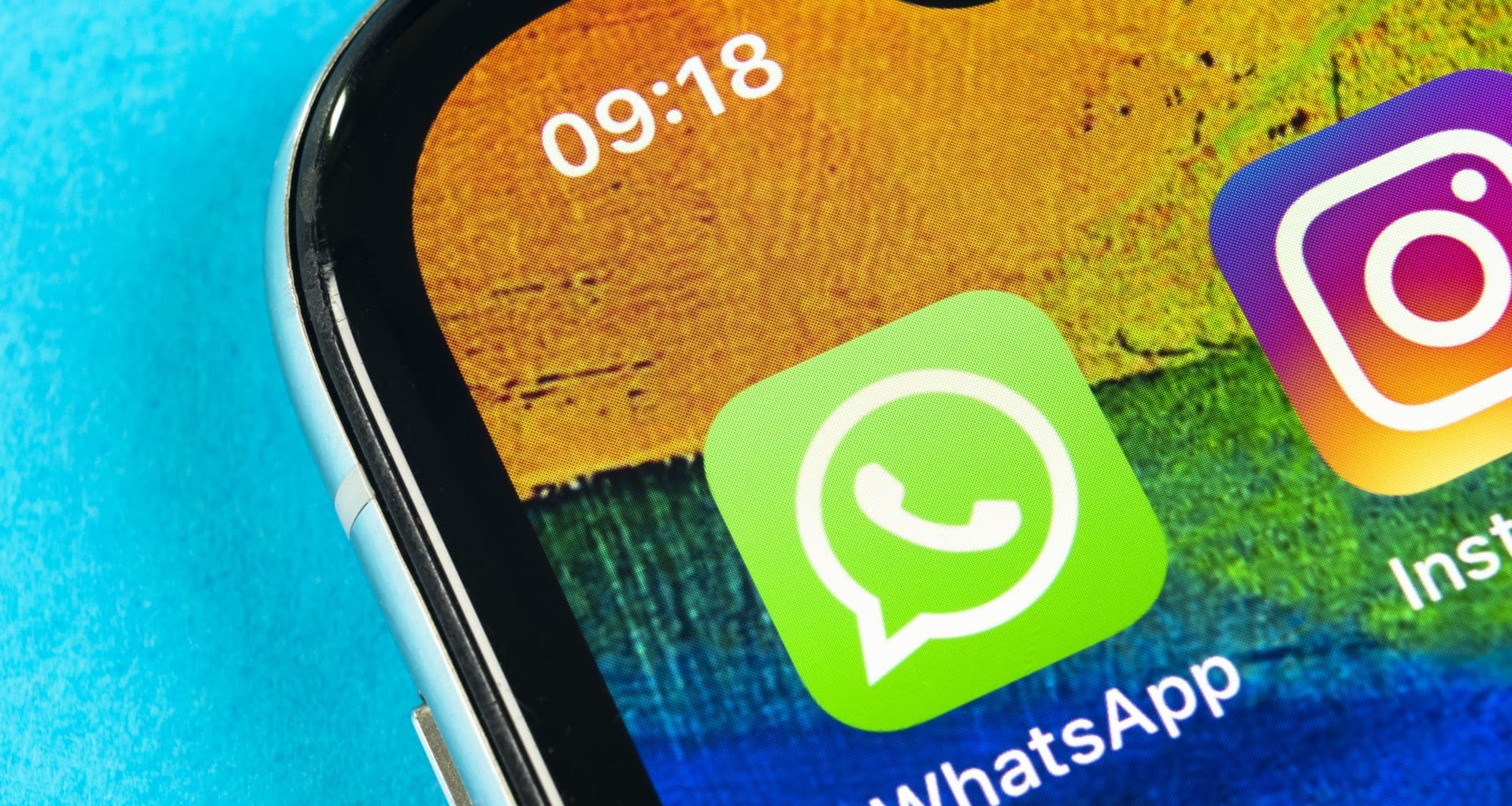 Ícones dos apps WhatsApp e Instagram no iPhone