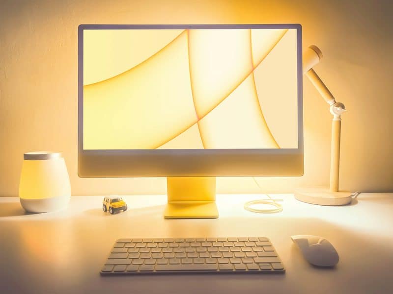iMac amarelo