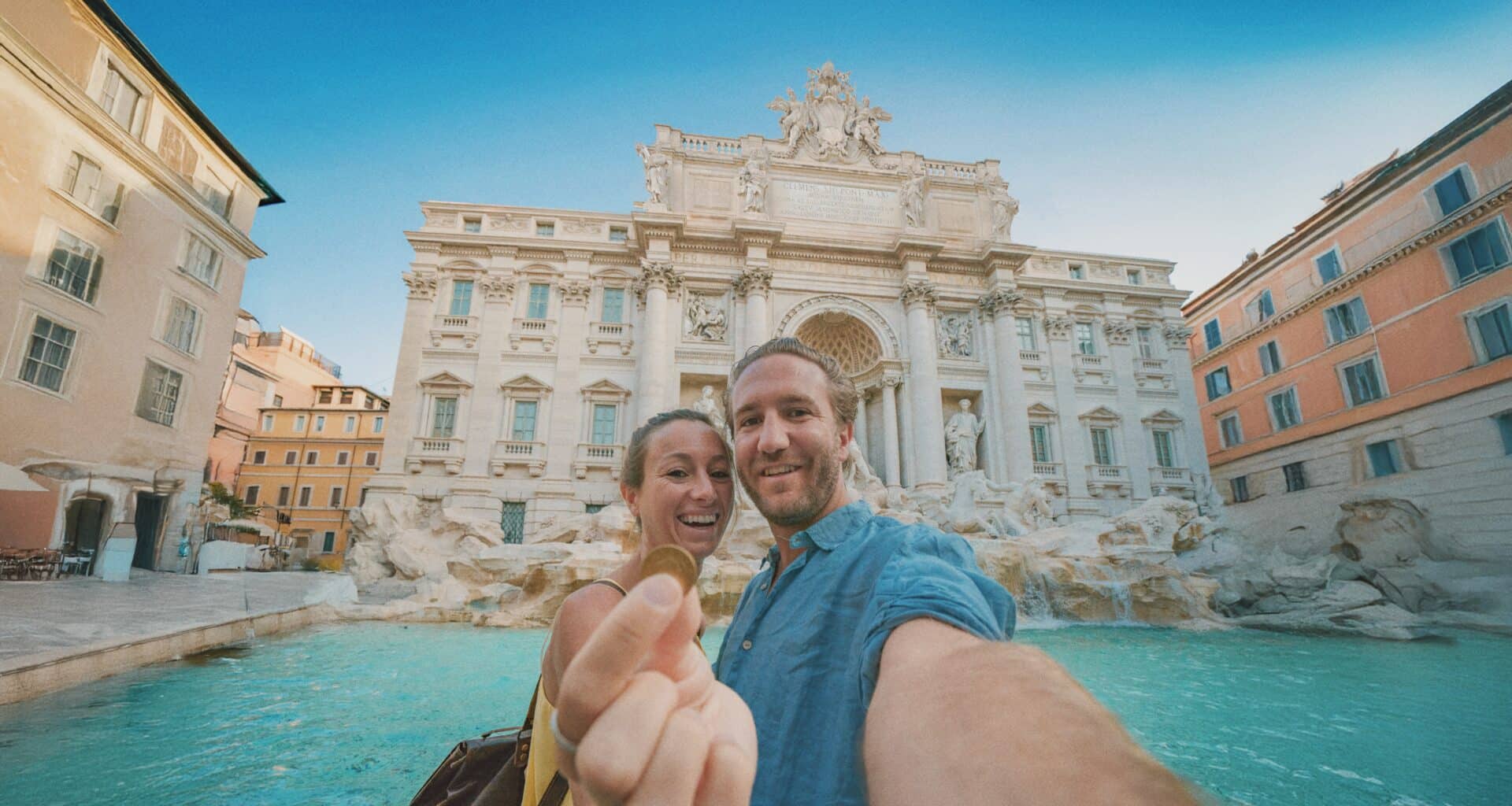 Nomad (campanha focada em turistas que jogam moeda em fontes quando viajam)