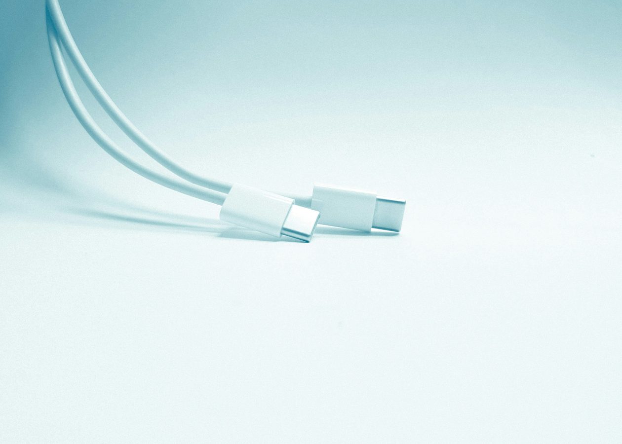 Como transferir mídias do iPhone para o iPad usando um cabo