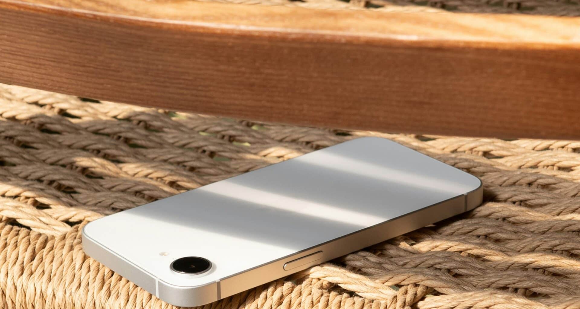 iPhone 16e branco