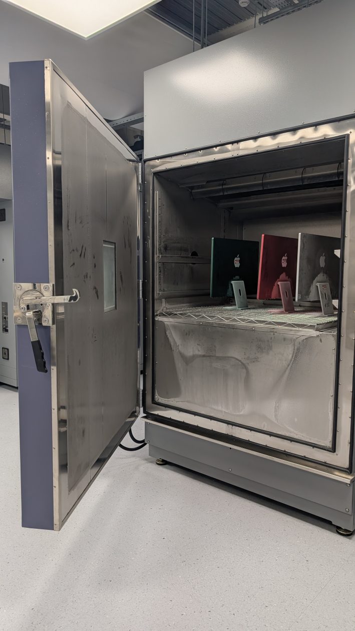Testes feitos em produtos da Apple no laboratório na Irlanda