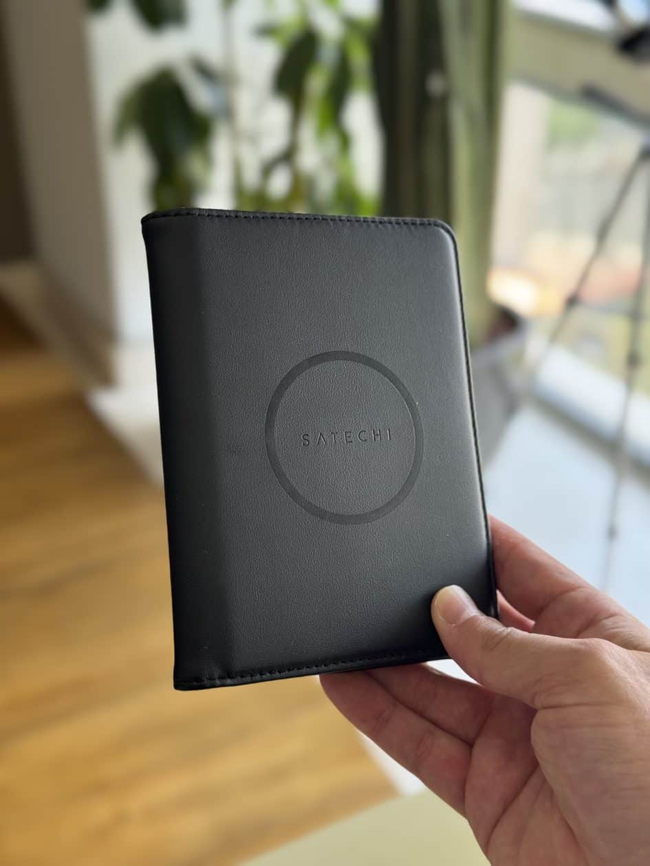 Vegan-Leather FindAll Passport Cover