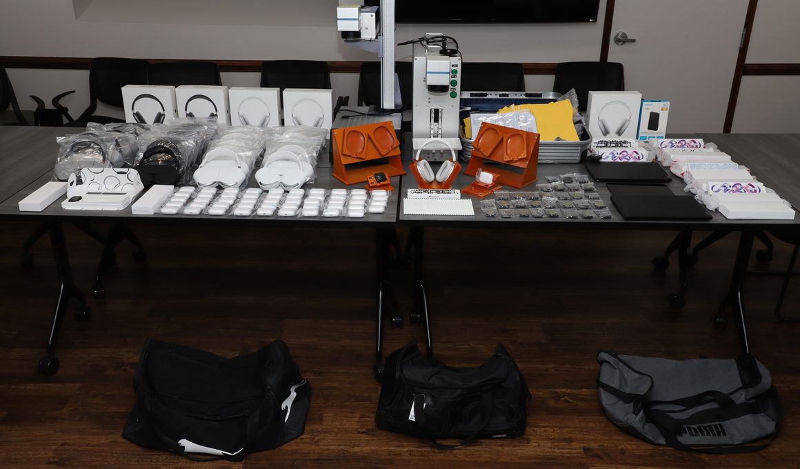 Produtos falsificados da Apple