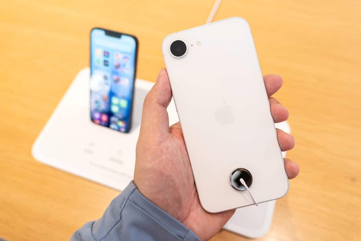 Oferta: iPhone 16e de 128GB por R$3.219,10 no Pix!