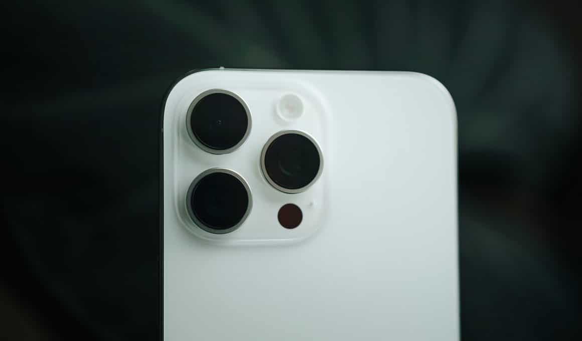 Camera do iPhone (aparentemente, 16 Pro Max)