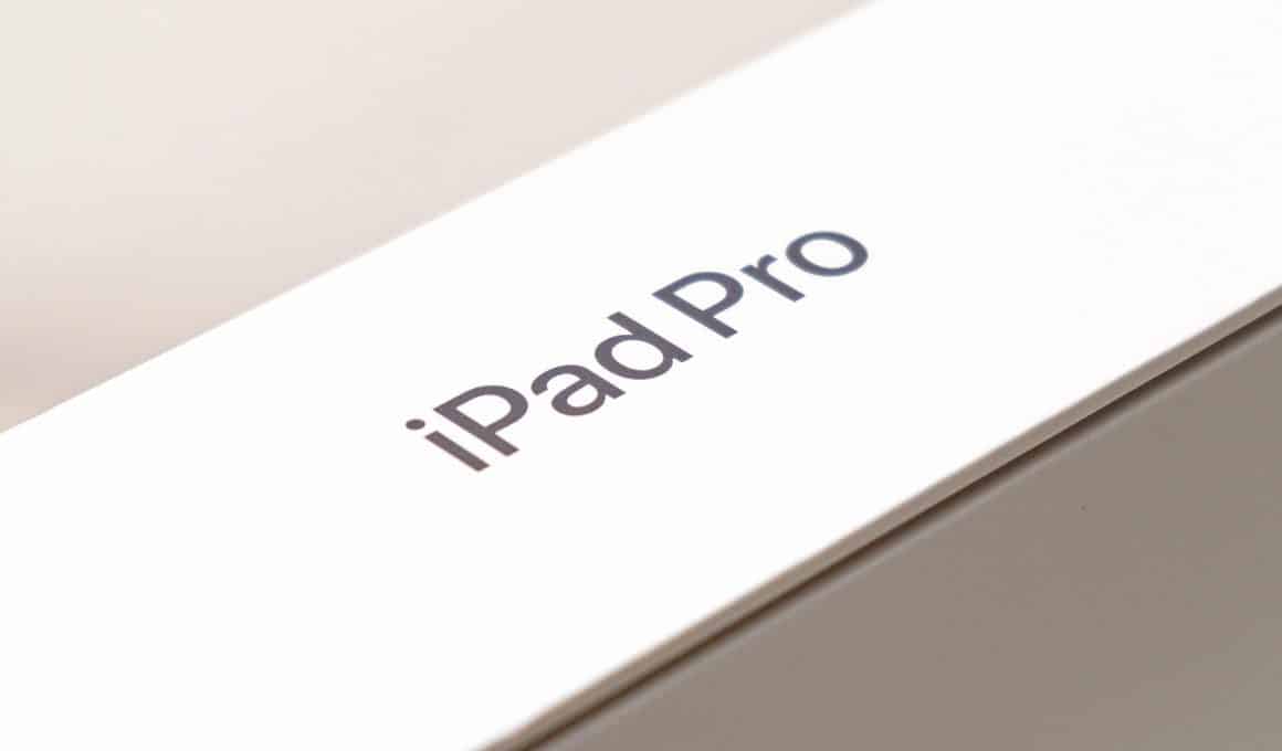 Lateral da caixa de iPad Pro