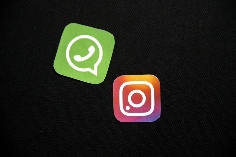 Adesivos do WhatsApp e do Instagram