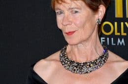 Atriz Celia Imrie