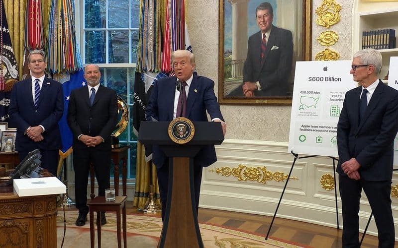 Donald Trump e Tim Cook