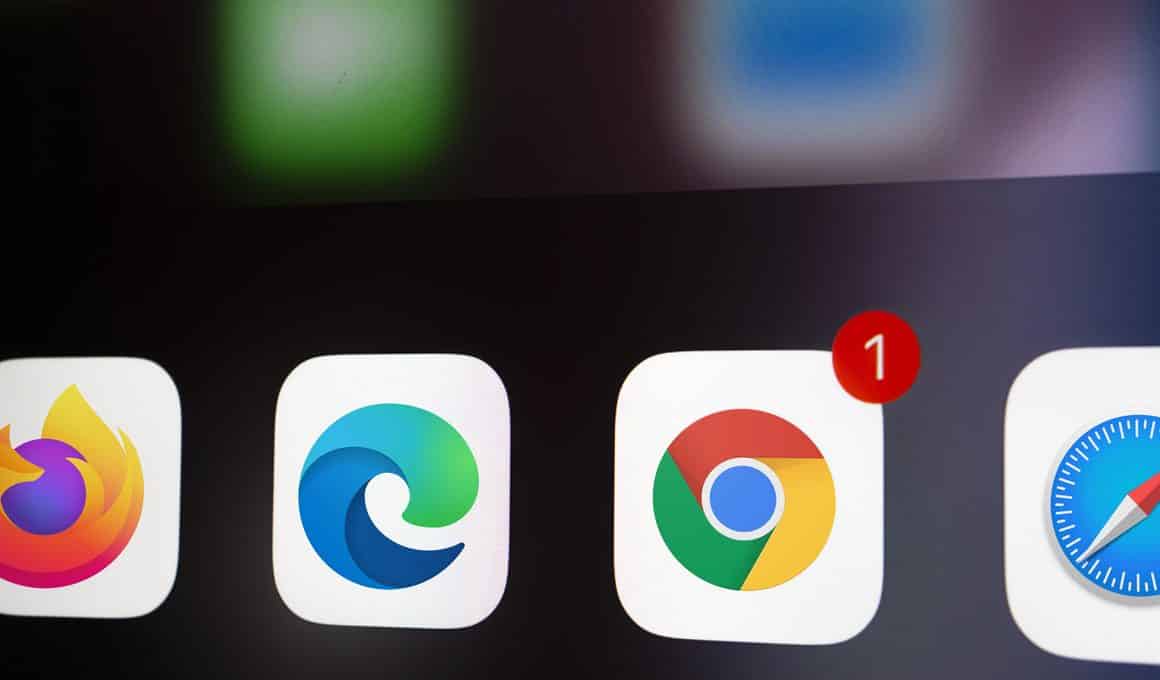 Navegadores (Firefox, Edge, Chrome e Safari) no iOS