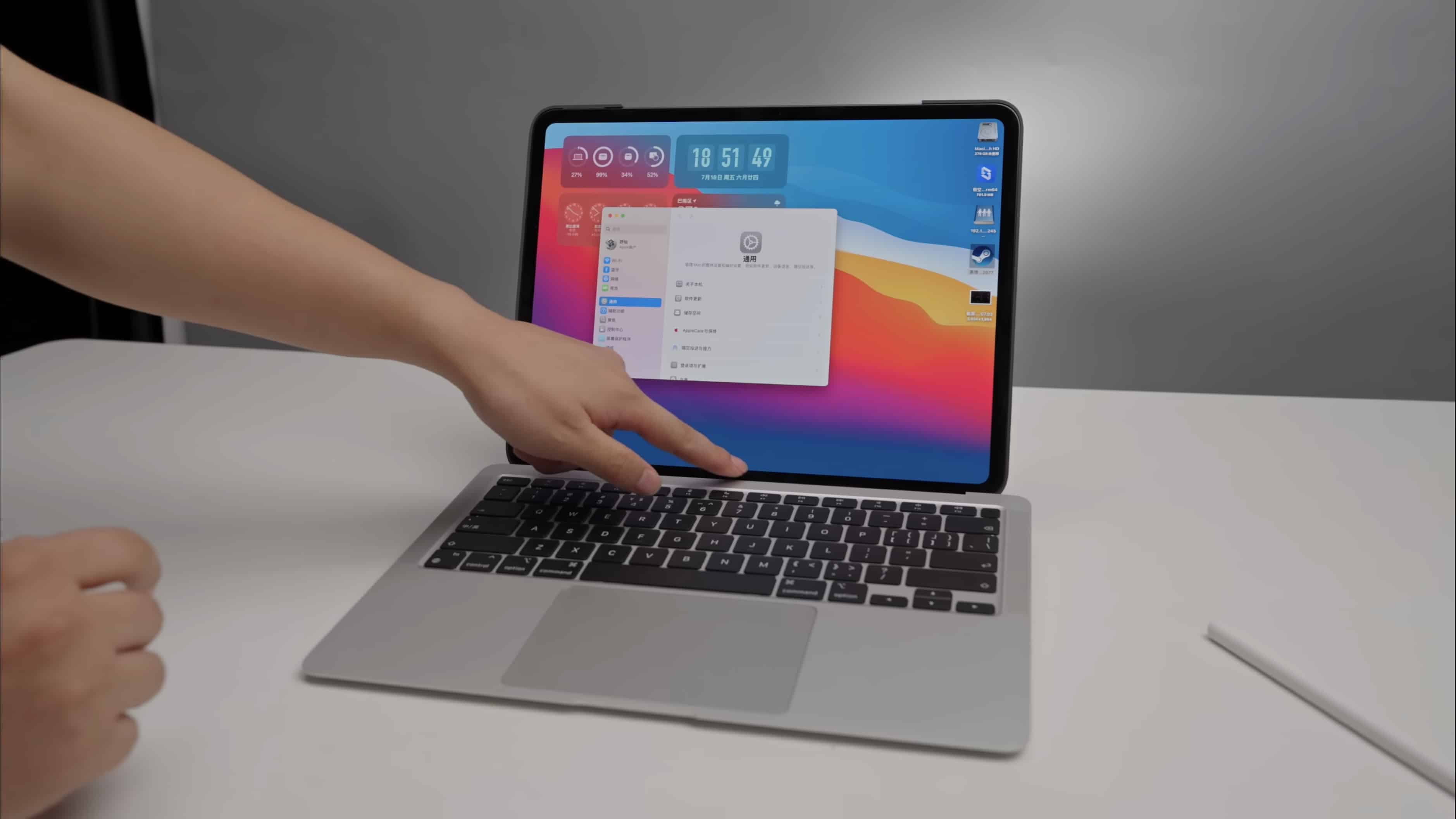 YouTuber une iPad Pro e MacBook Air em um dispositivo híbrido