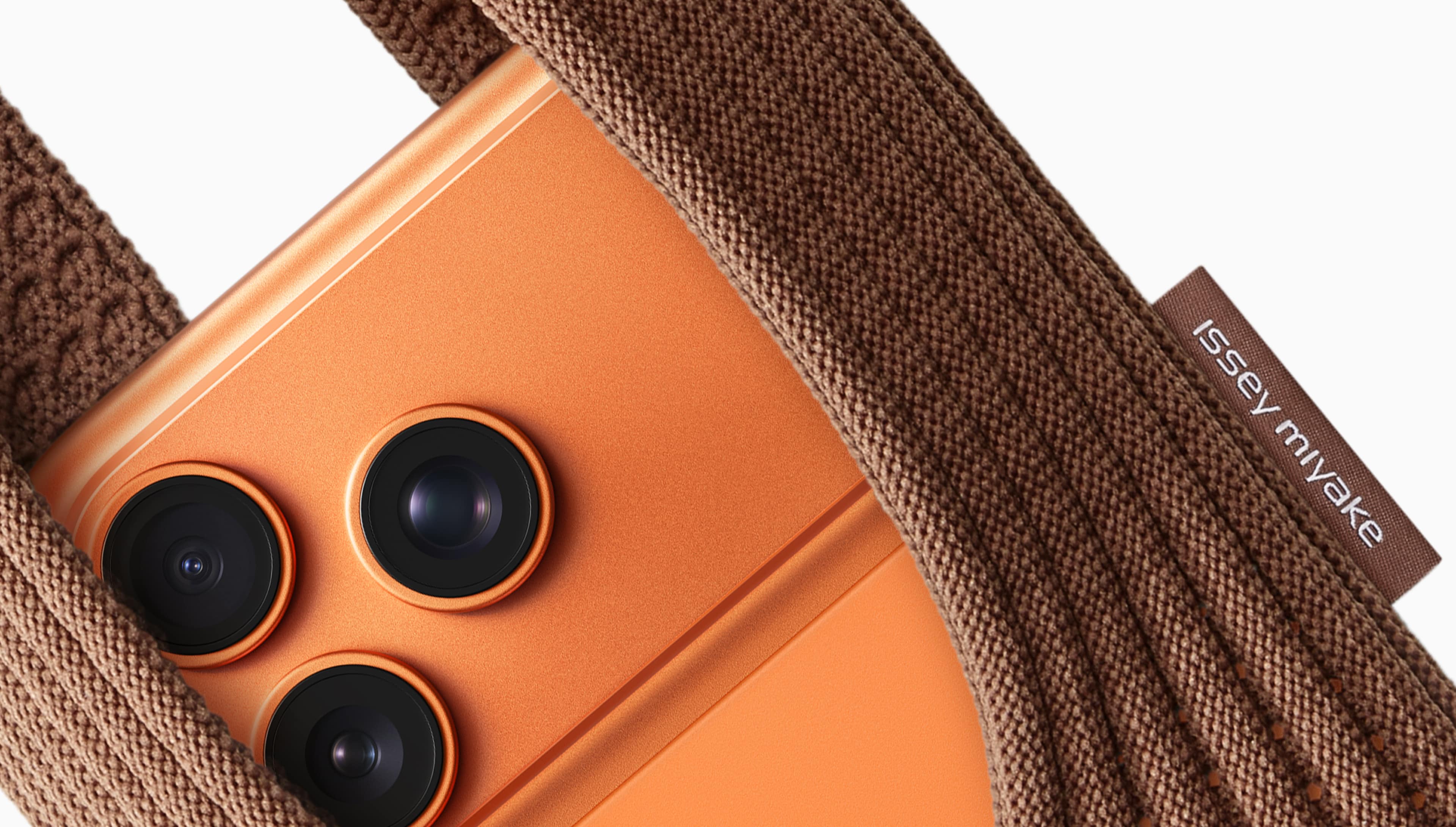 Apple e ISSEY MIYAKE anunciam o iPhone Pocket, acessório que